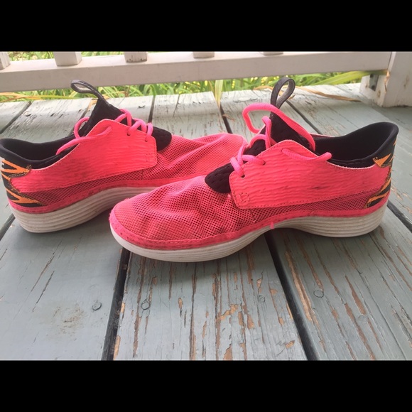 Nike women’s rare water shoes size 9 - Picture 3 of 6